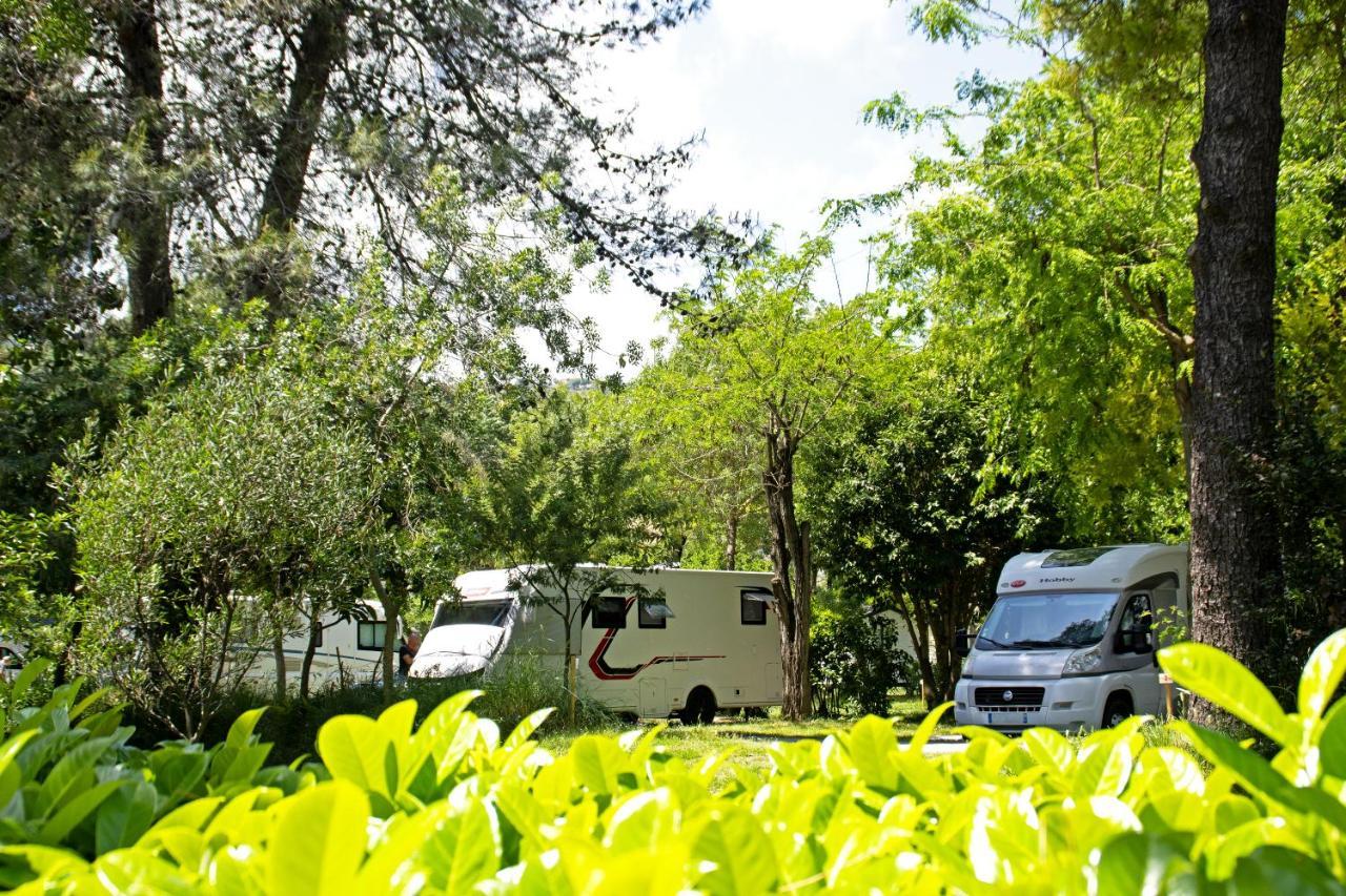 Camping Les Mimosas Pégomas Exterior foto